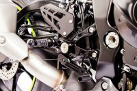 GILLES TOOLING MUE2 Einstellbare Fußrastenanlage Schwarz Suzuki GSX-R1000