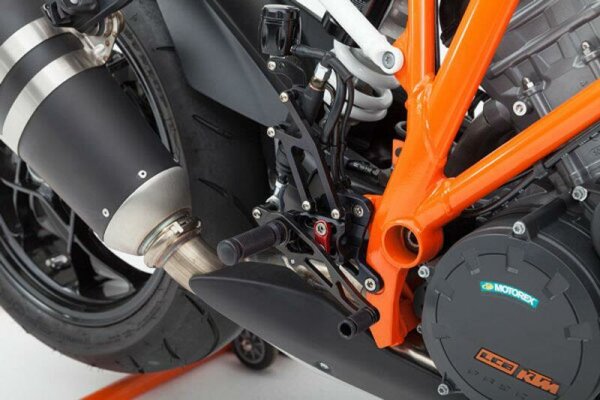 Zurückversetzte Fußrastenanlage für mehrere Positionen LSL KTM 1290 Super Duke R